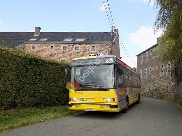 AUBIN-NEUFCHATEAU Village