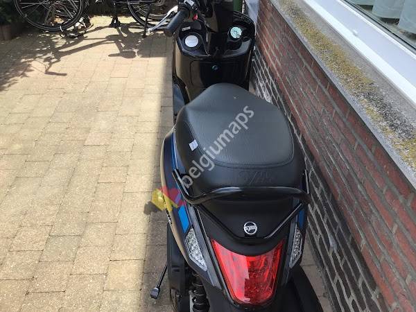 Bromfietsen & Scooters Johan