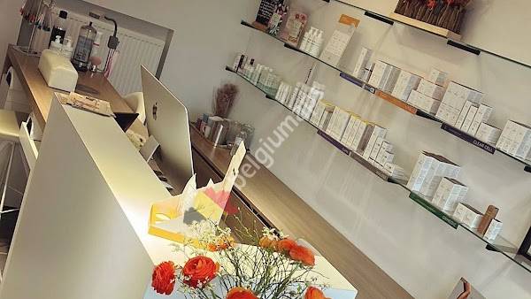 Nails & beauty @ home